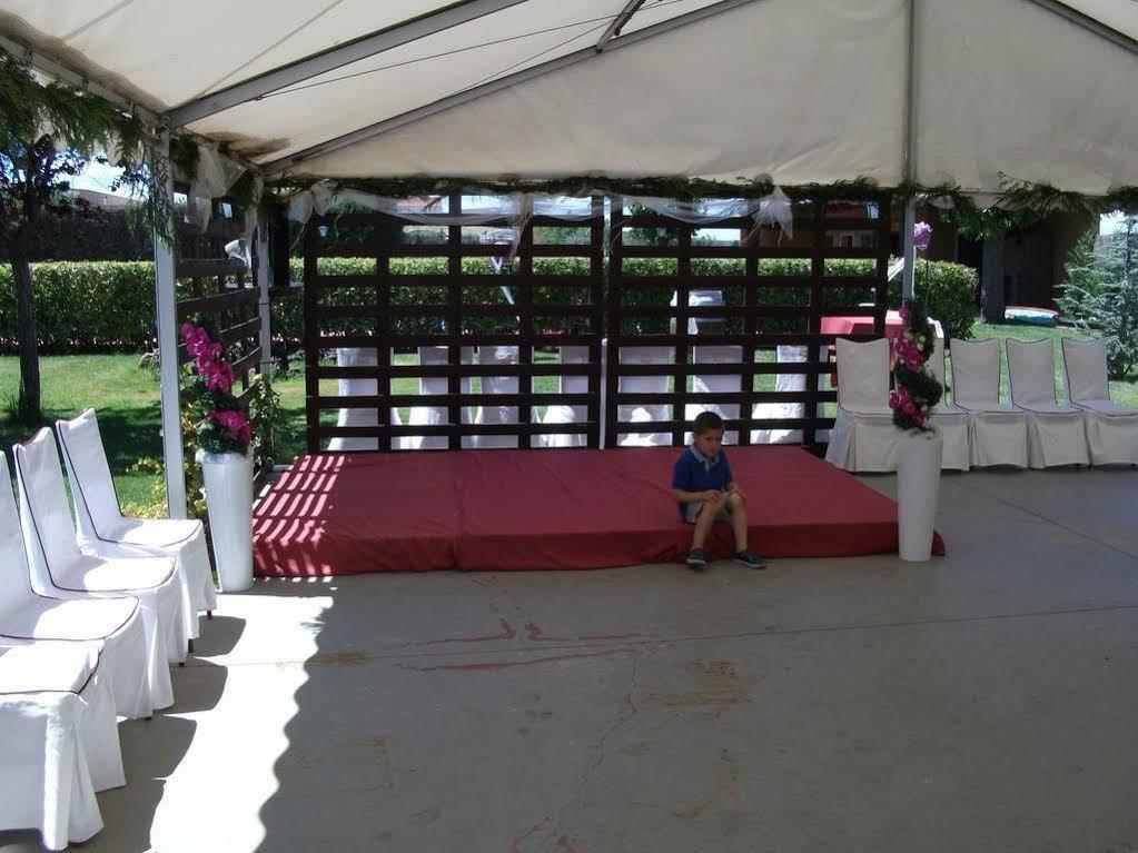 Hotel Nuevo Zenit Calahorra Extérieur photo