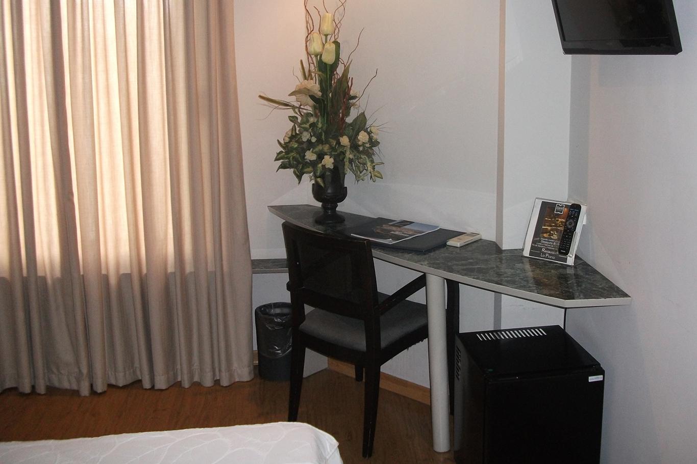 Hotel Nuevo Zenit Calahorra Extérieur photo