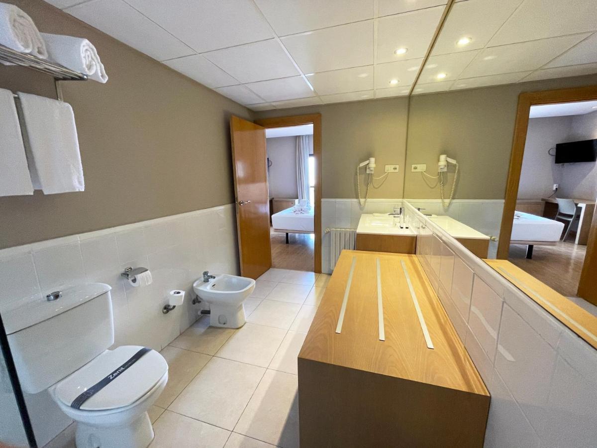 Hotel Nuevo Zenit Calahorra Extérieur photo