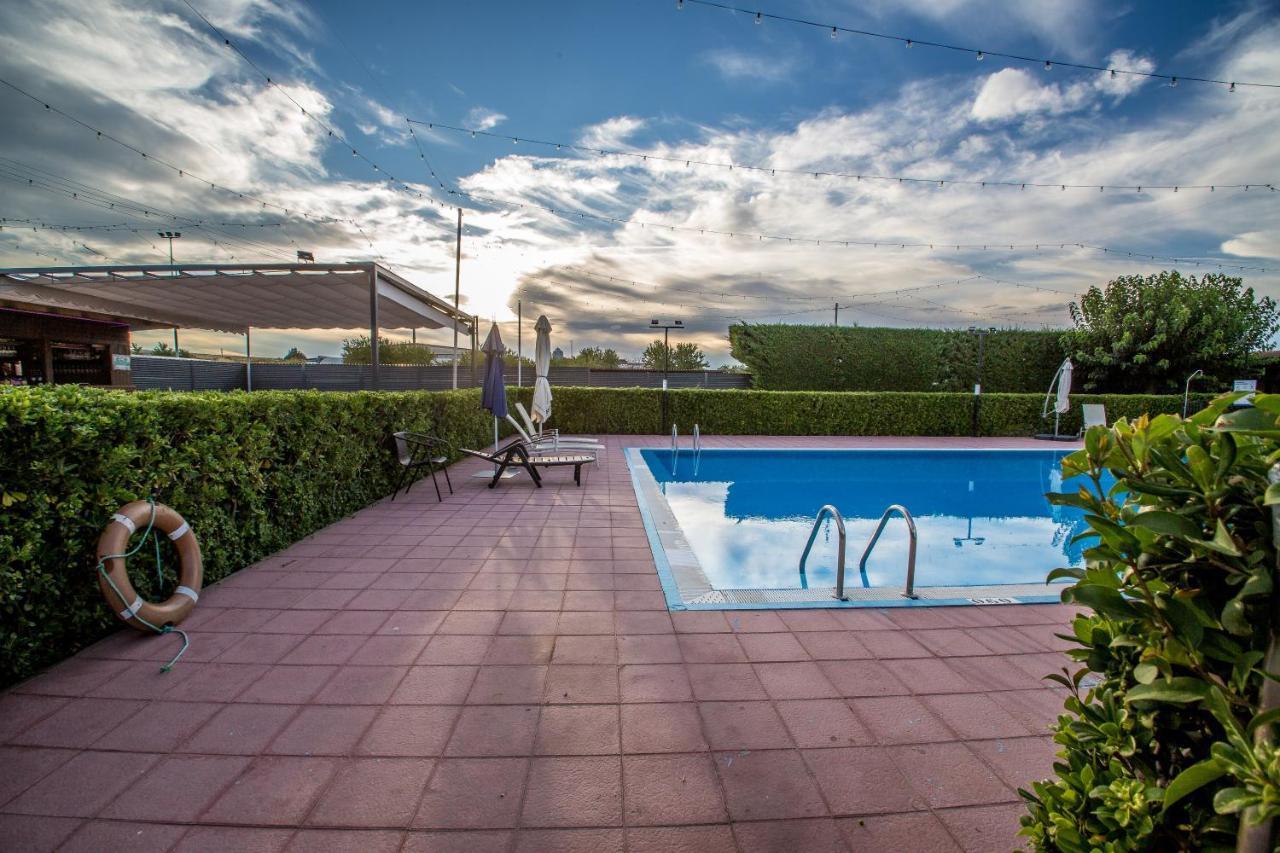 Hotel Nuevo Zenit Calahorra Extérieur photo