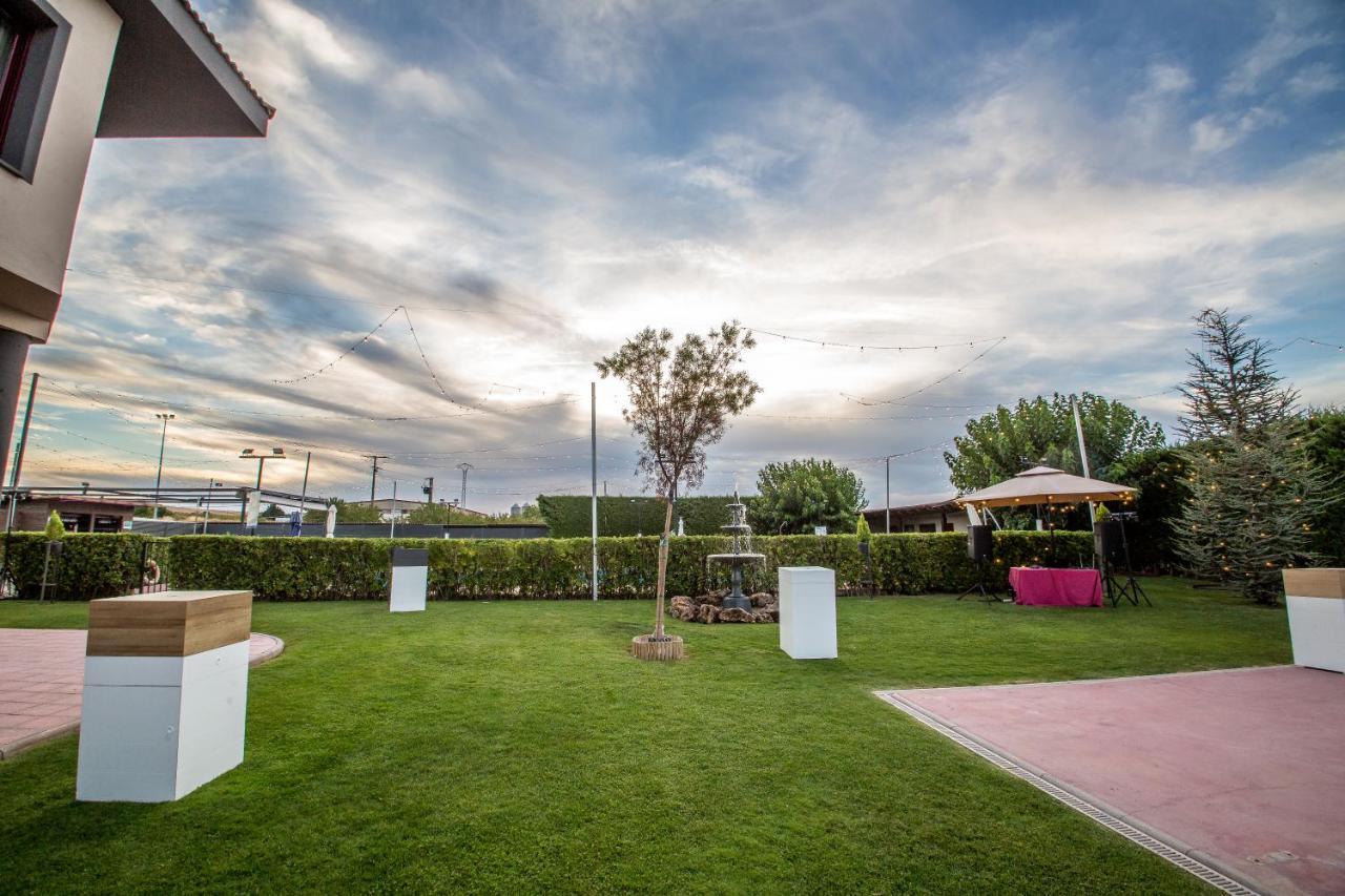 Hotel Nuevo Zenit Calahorra Extérieur photo
