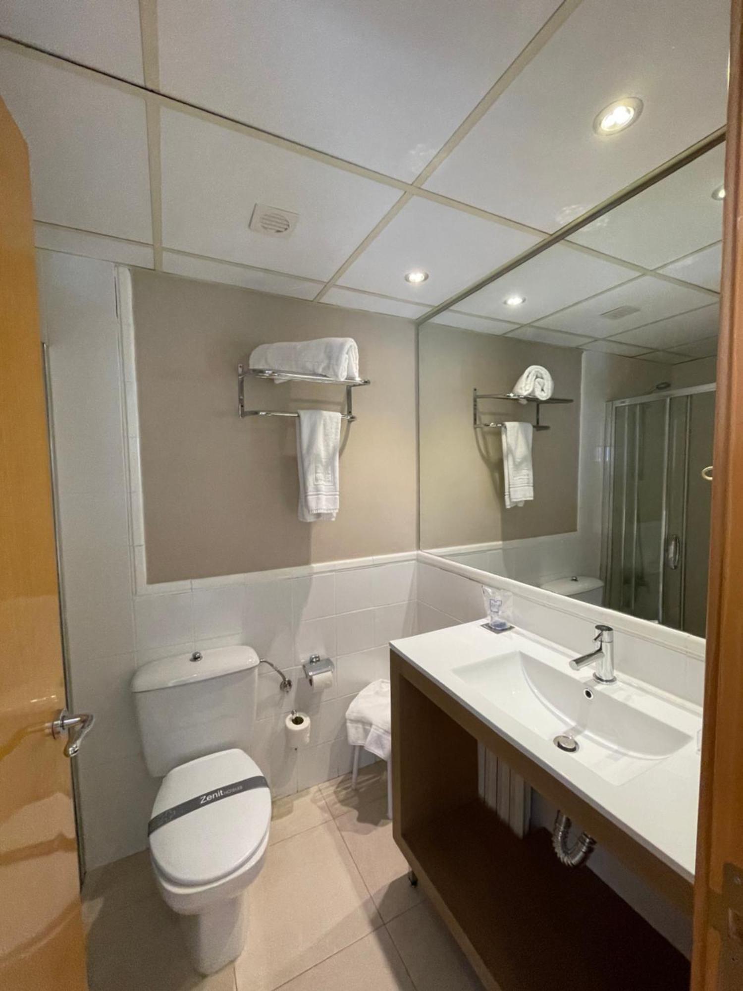 Hotel Nuevo Zenit Calahorra Extérieur photo