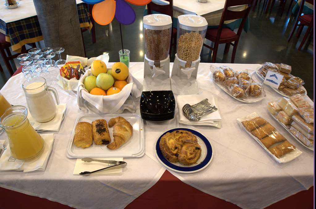 Hotel Nuevo Zenit Calahorra Restaurant photo